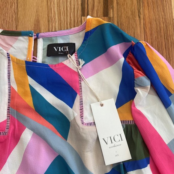 (NWT) VICI COLLECTION - With Kindness Abstract Print Blouse - Picture 2 of 3